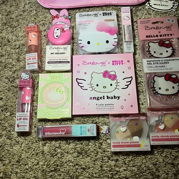 Hello Kitty Makeup Bundle - Picture 8 of 9
